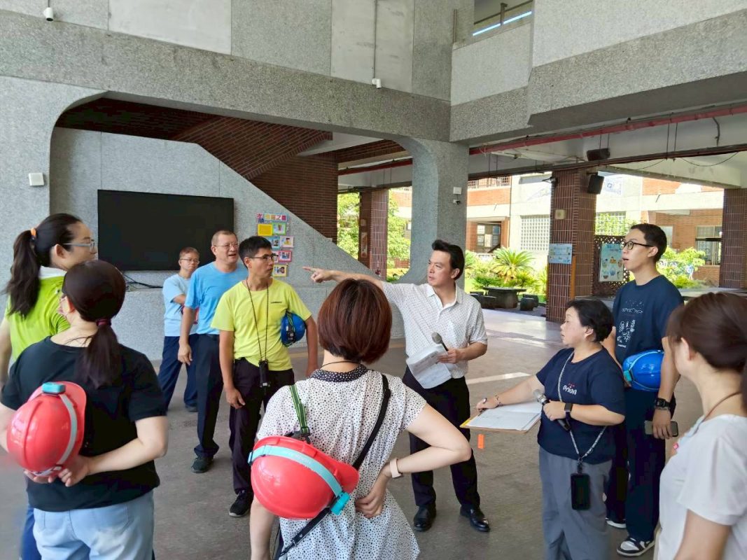 救護組演練大量傷患檢傷與緊急處理